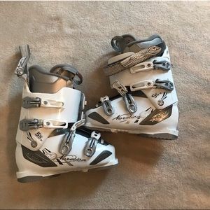 Nordica Ski Boots 55W Cruise NFS Size 8 White
